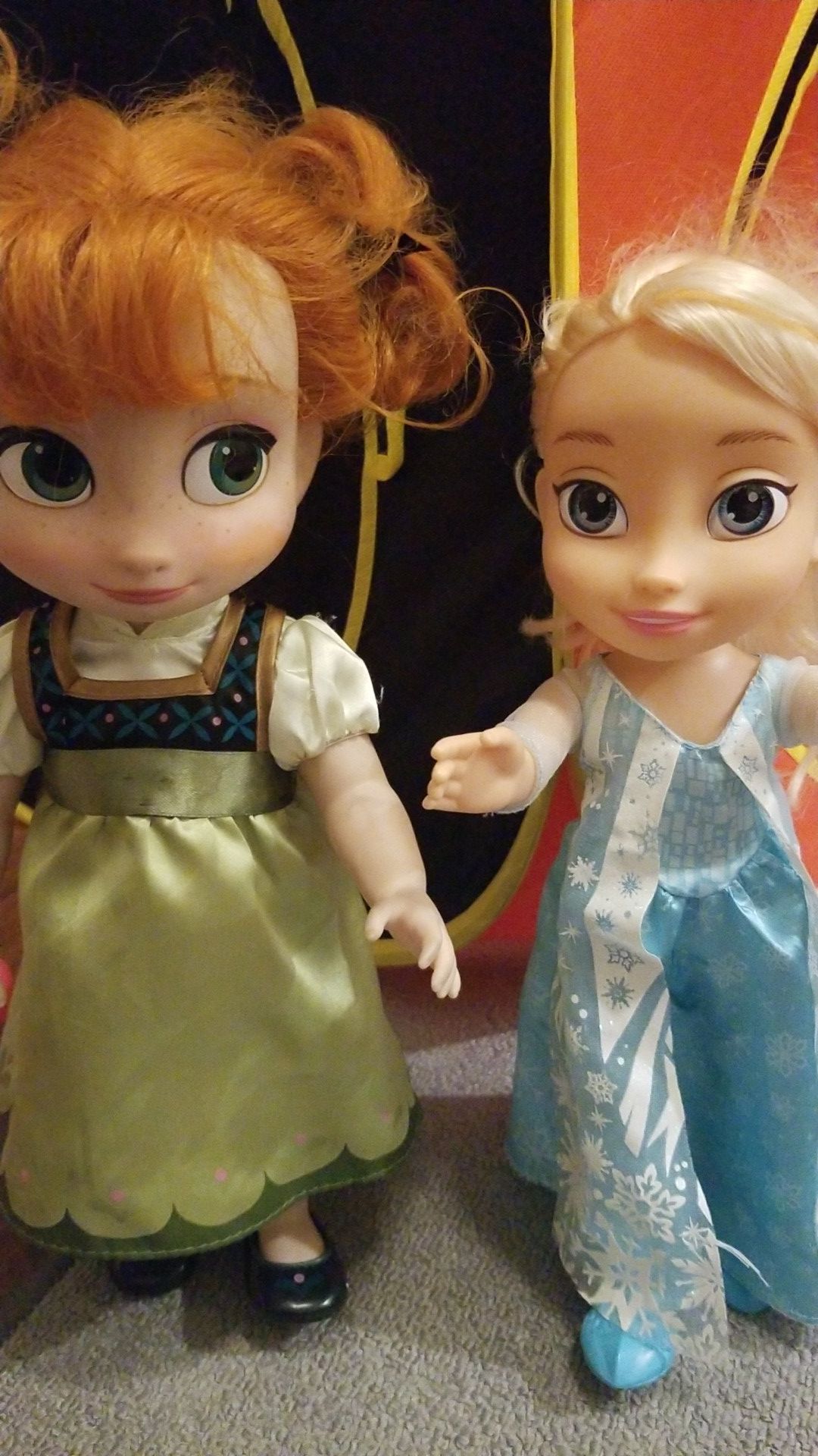 Disney Ana and Elsa dolls