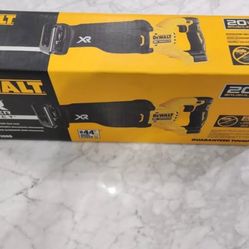 DEWALT  20V MAX XR Reciprocating Saw w/ POWER DETECT 