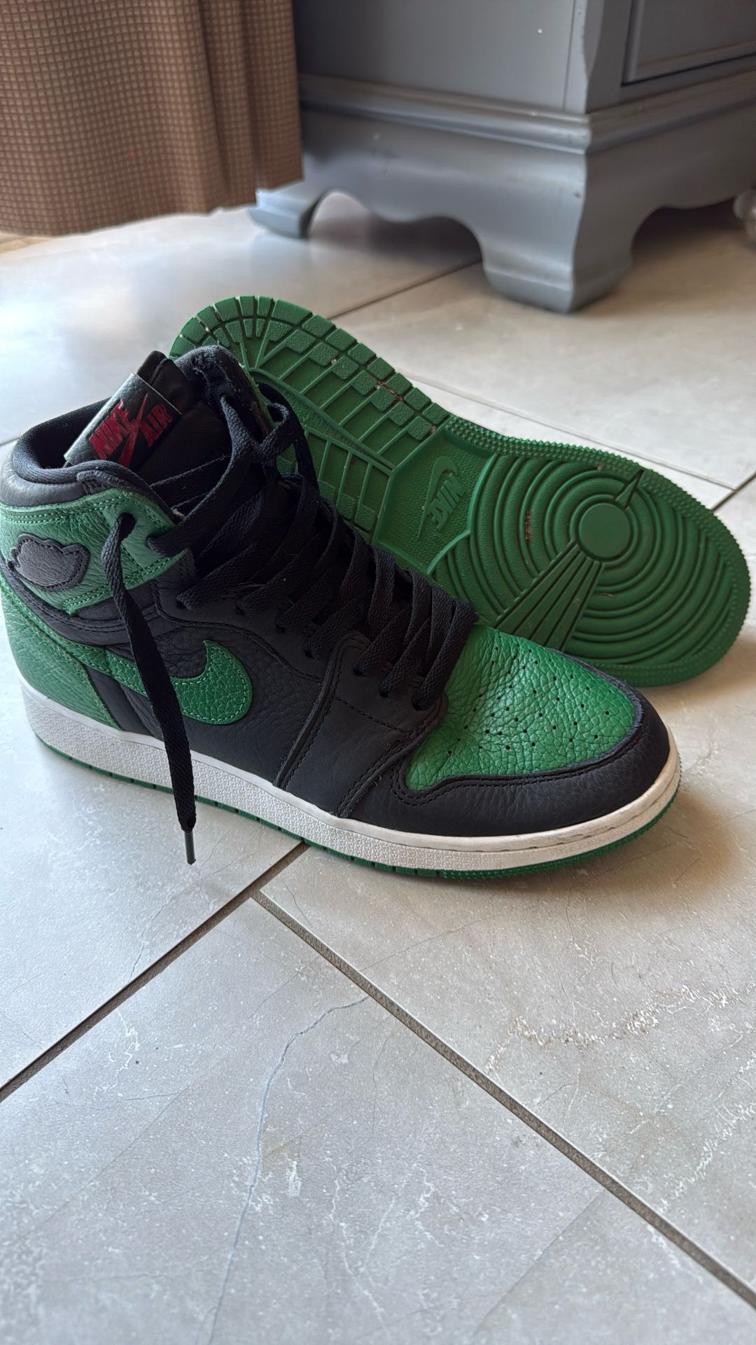Jordan 1 Pine Green