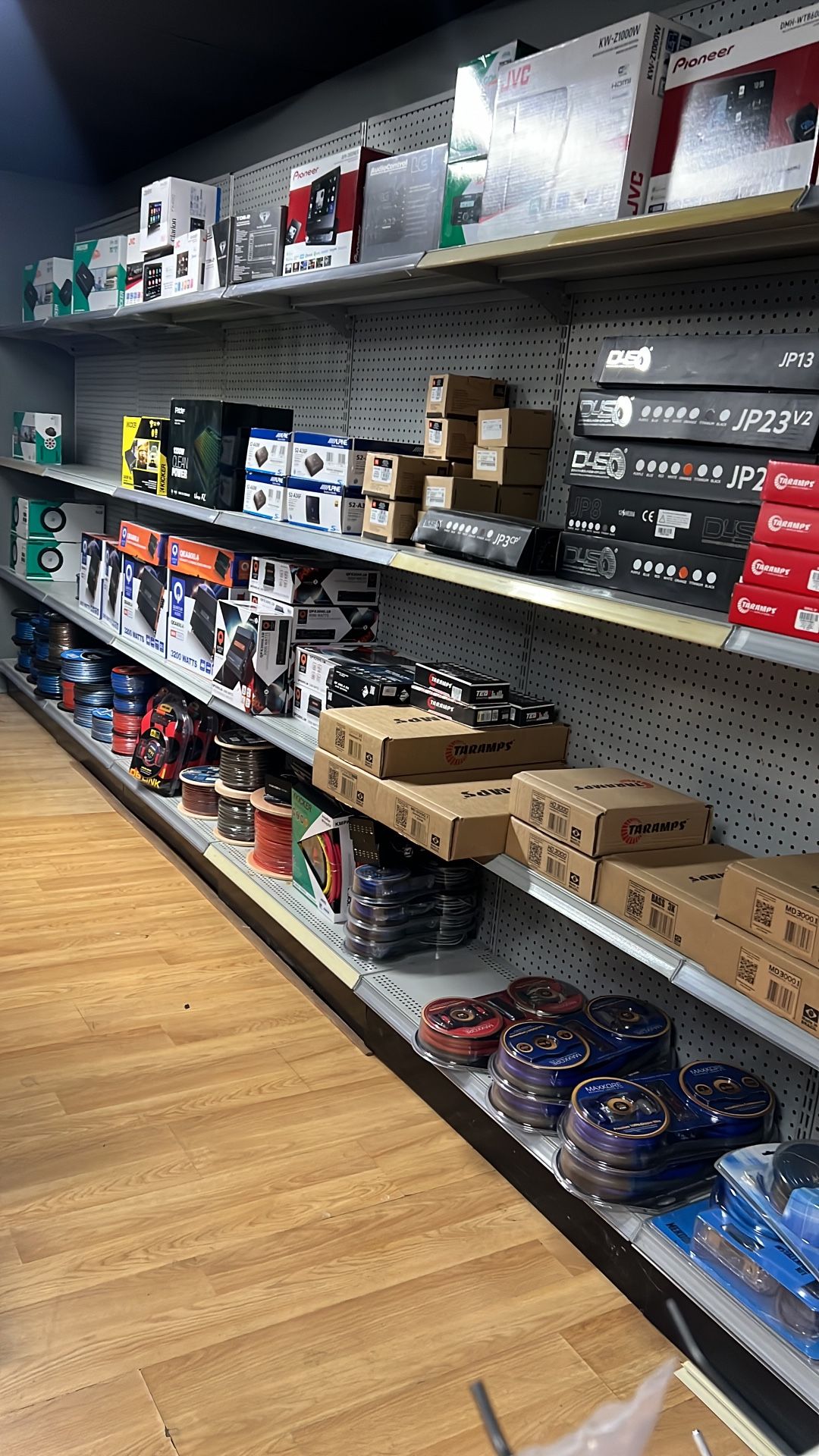 Car Audio Shop, English And Spanish