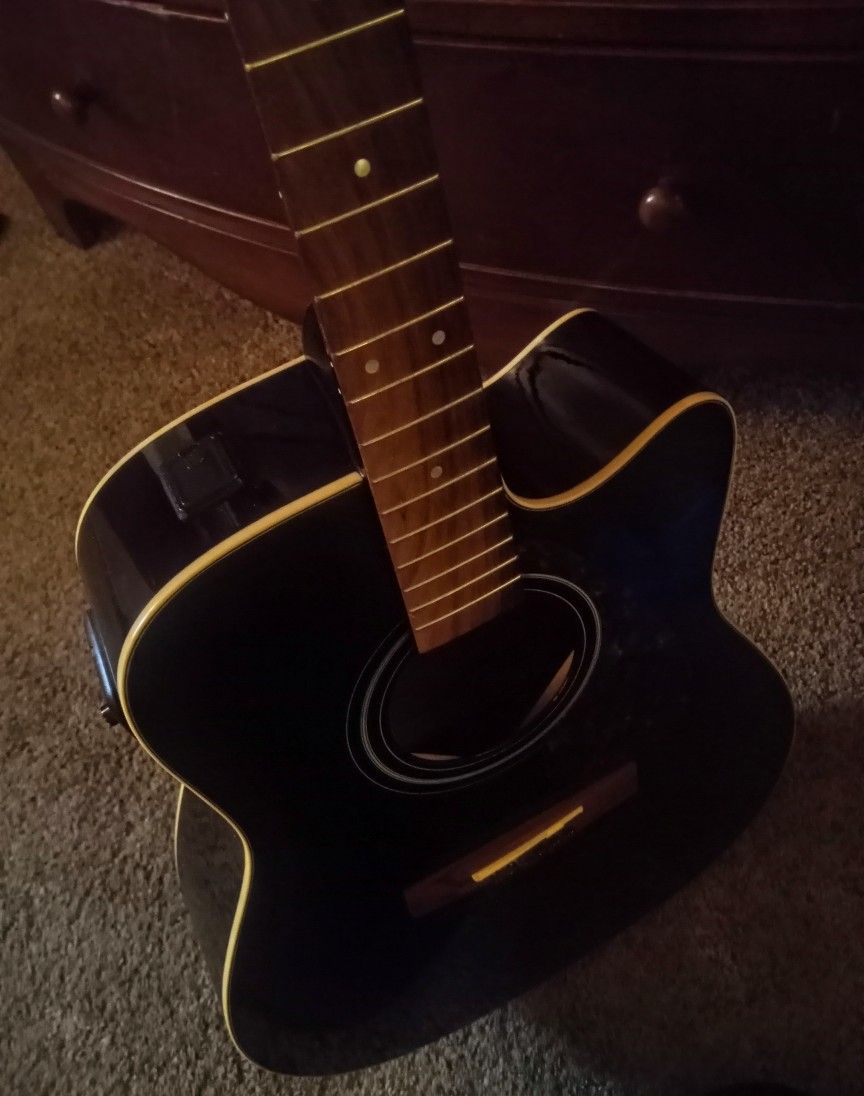 Yamaha FX335C Dreadnought Acoustic-Electric Guitar 🎼