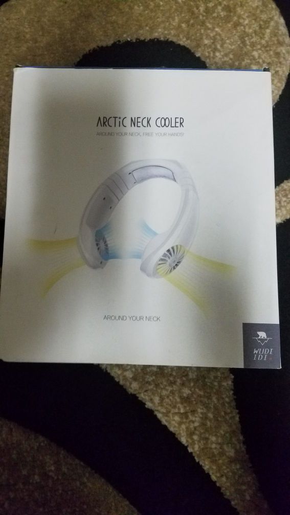 Arctic neck cooler