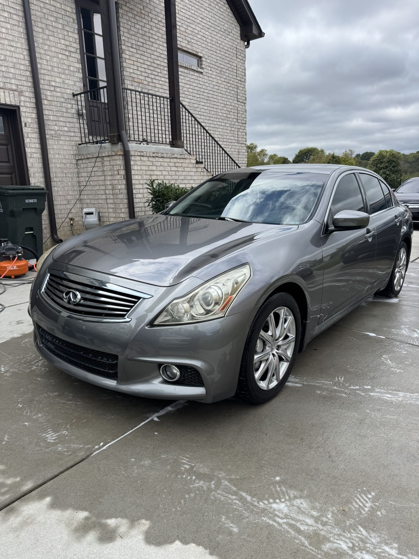 2011 Infiniti G37