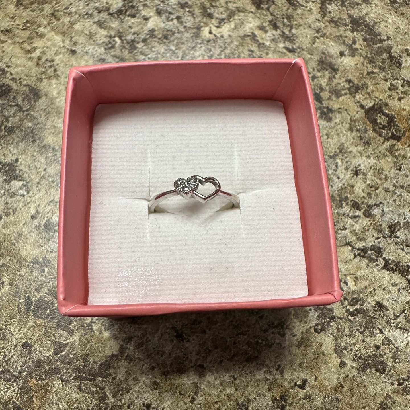 14k White Gold Diamond Heart Ring 