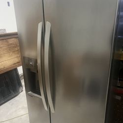 LG Side By Side Fridge/Freezer