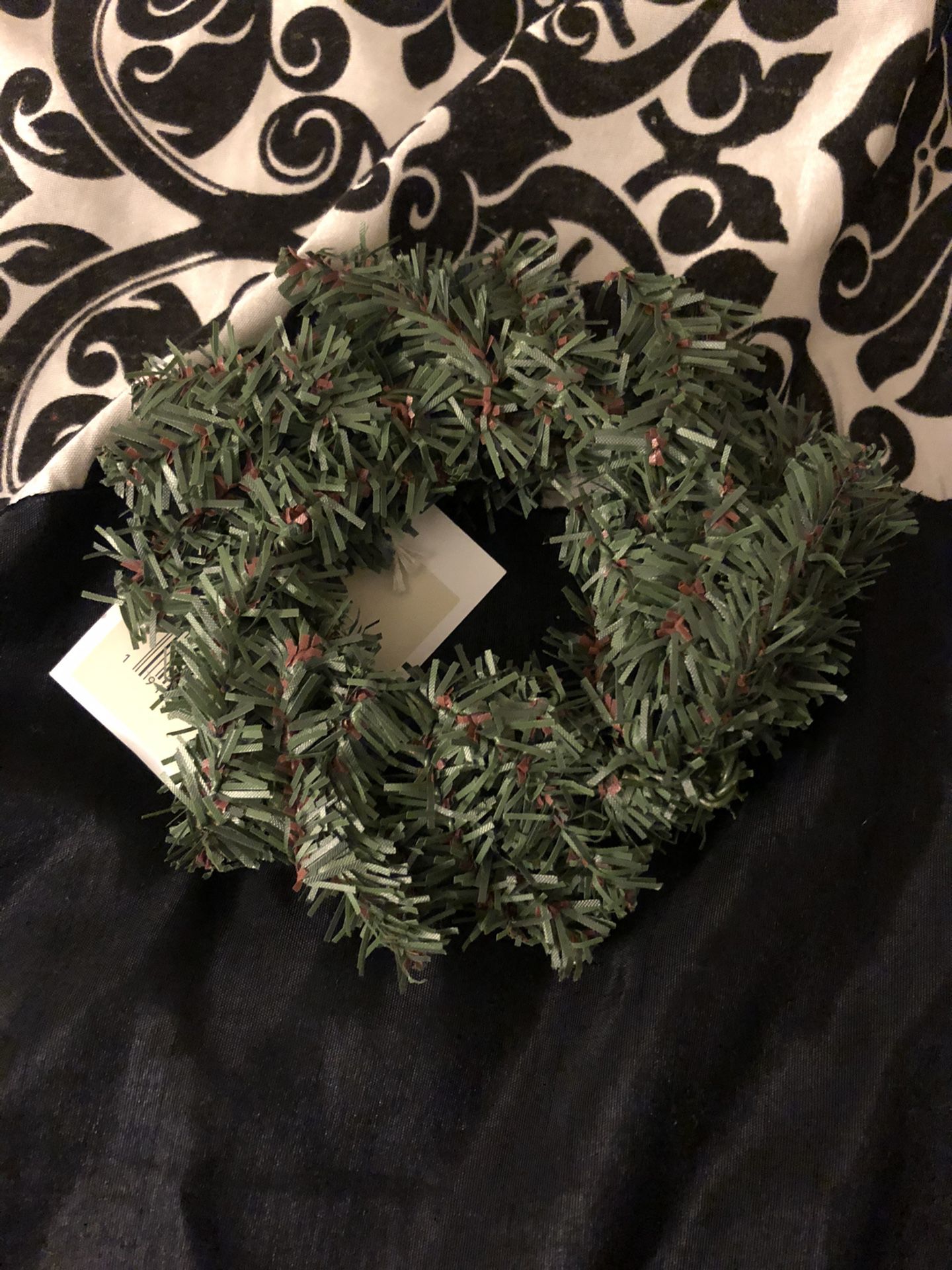 Mini pine wreath- 38 pcs
