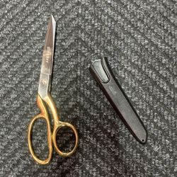 Gingher 8 Inch Gold-Handled Knife-edge Dressmaker Shears G-8GS