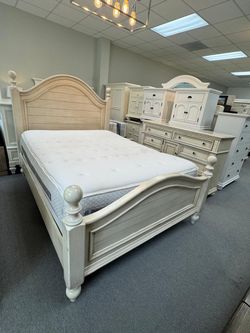 Queen frame and dresser (FREE 24H DELIVERY AND SETUP)