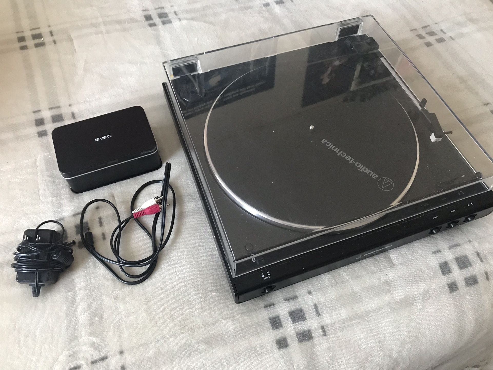 Audio-Technica AT-LP60XBT Bluetooth Record Player With Cleaning Kit