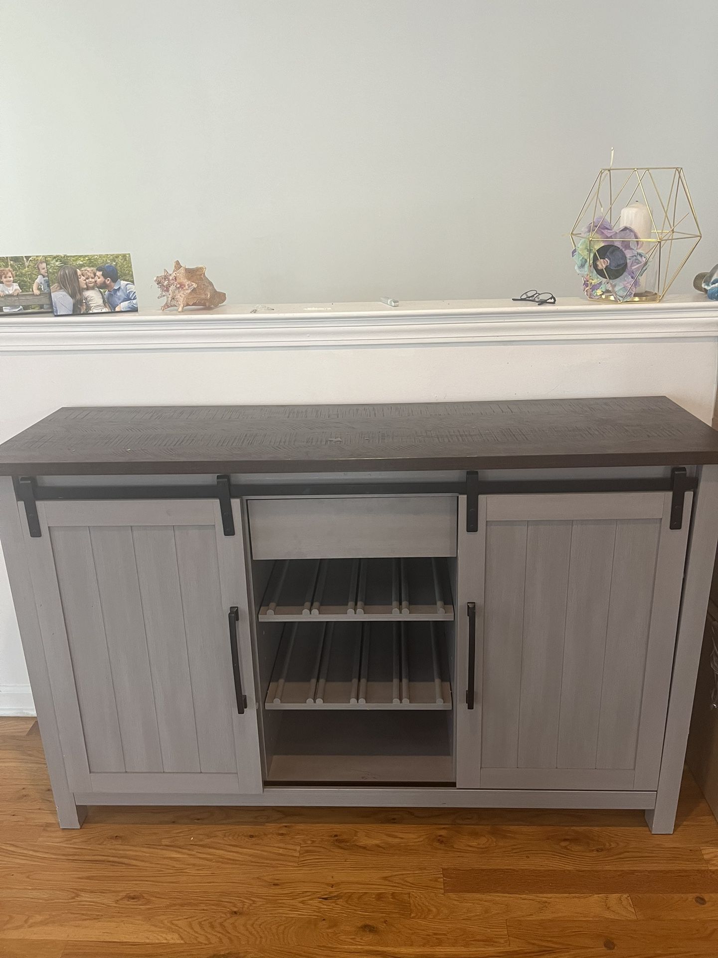 Stylish Sideboard / Buffet Cabinet