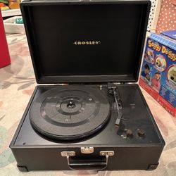 Crossley Vinyl Record Store Player