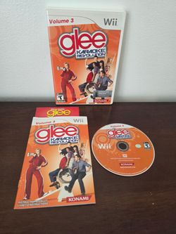 Glee - Karaoke Revolution: Volume 3 (Nintendo Wii, 2011) CIB Complete w/ Manuel