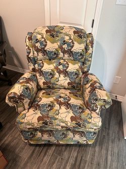 La-Z-Boy Swivel Rocker Recliners – Set of 2