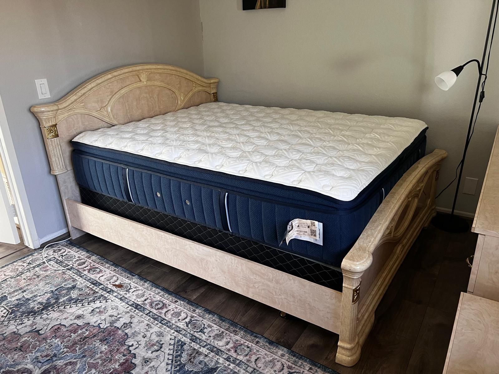 Queen Size Bed Frame With Bedroom Set