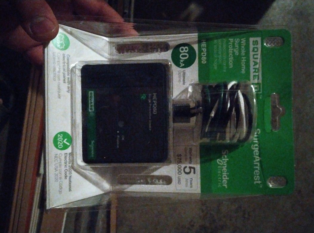 Square D
25 kA Universal Whole Home Surge Protection Device HEPD25