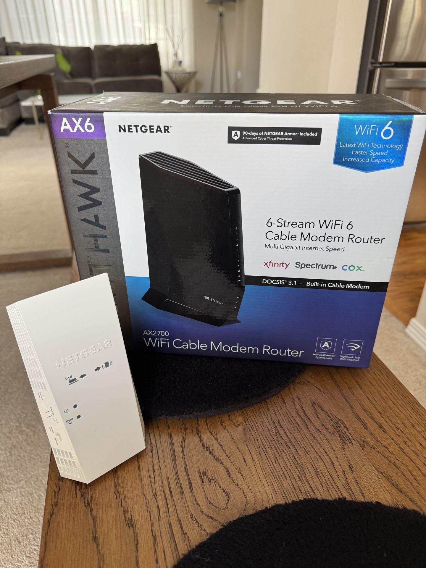 Netgear AX2700 Wifi6 Cable Modem Router + Wifi Mesh Extender