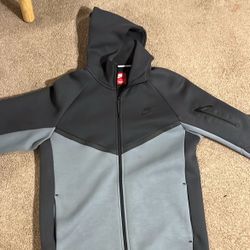 nike texh set size small bran new