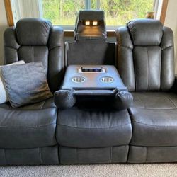 Turbulance Power Reclining Loveseat With Console💥Brand NEW