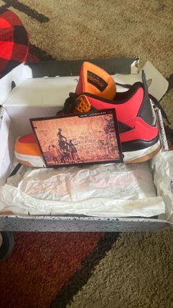 Jordan 4s
