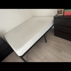 Free Queen Size Bed Frame And Mattress 