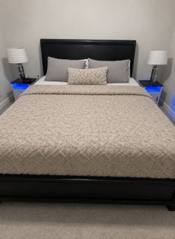 King sleigh bed & mattress