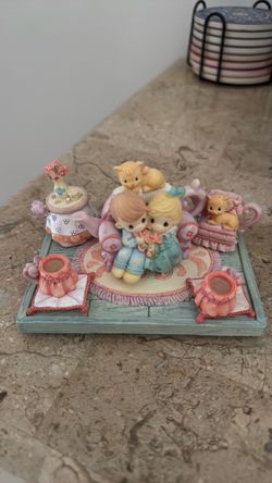 Precious Moments / boy / girl sofa, mini tea set