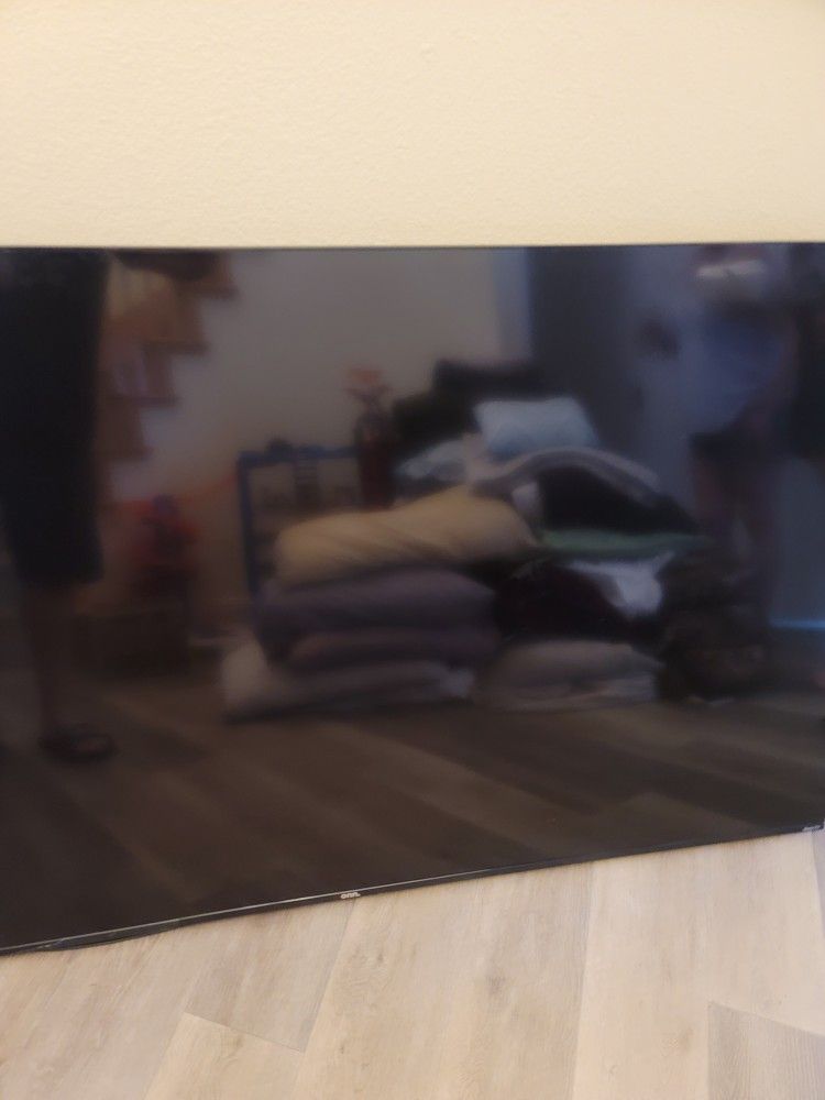 onn. 75” Class 4K UHD (2160P) LED Frameless Roku Smart TV (100044717