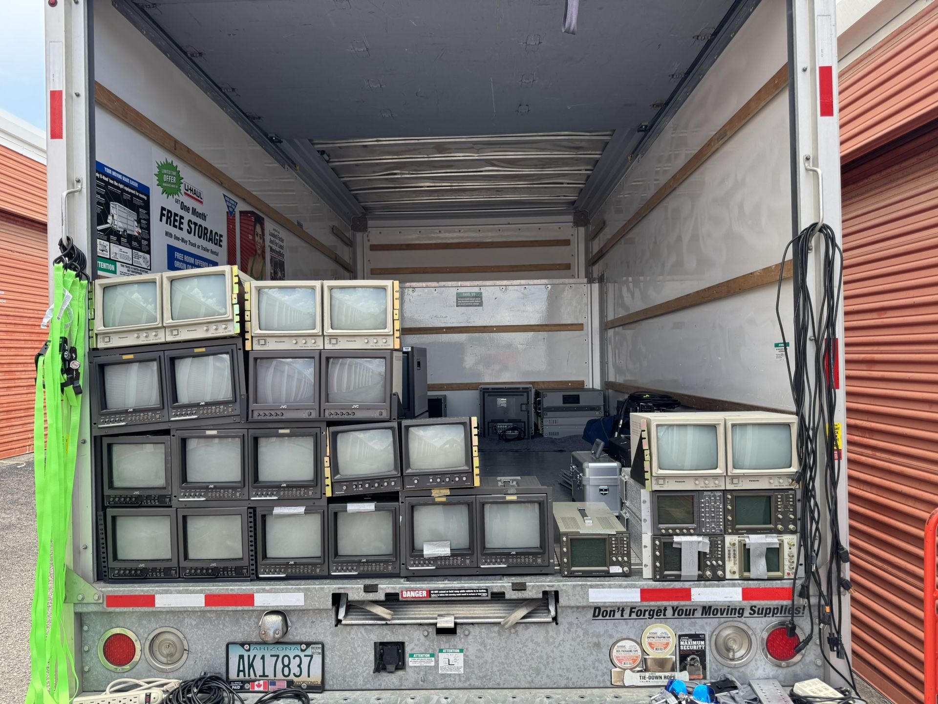 CRT Rentals!!! (Sony, JVC, Panasonic)