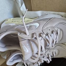 Nike Air Max Excee Women's Shoes Size 10.5 New