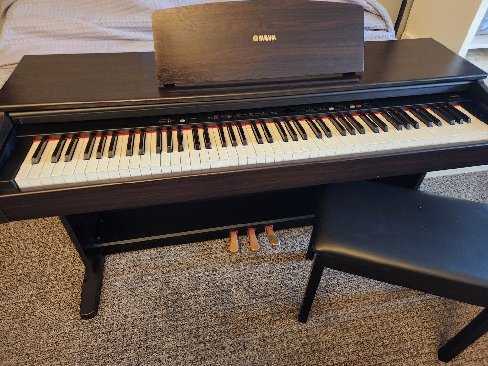 Yamaha YDP-201 digital piano