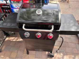 3 Burner Liquid Propane Gas Grill in Black