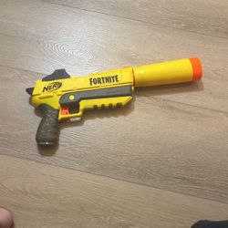 Fortnite Silenced Pistol 