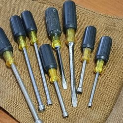 Used Klein Nutdrivers And Screwdrivers 8 Pieces 