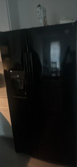 GE Black Side-by-Side Refrigerator