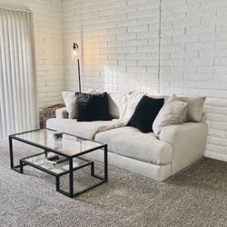 Sofa / Couch w Pillows 