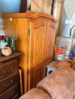 Free wood hutch