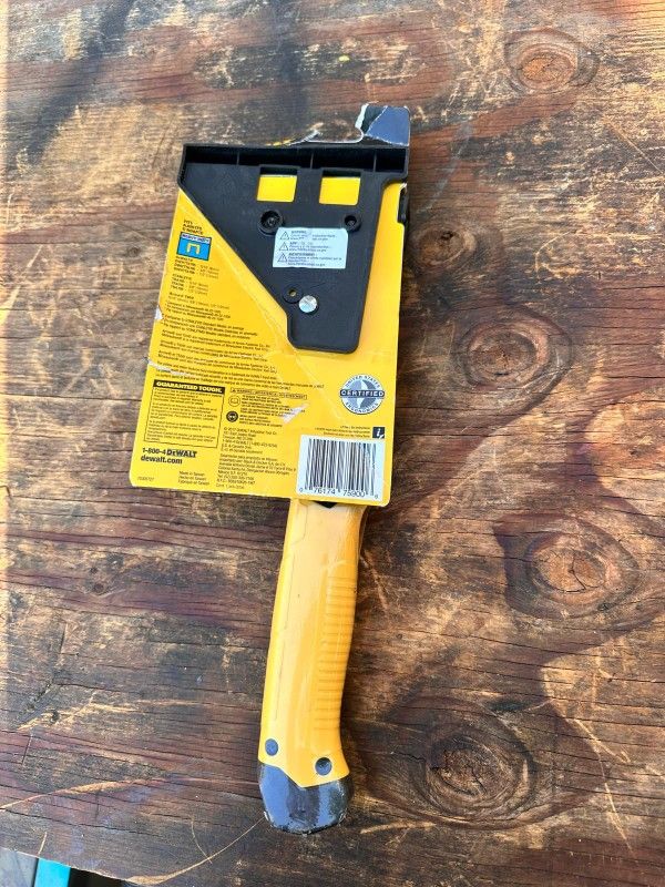 DEWALT
Carbon Fiber Composite Hammer Tacker