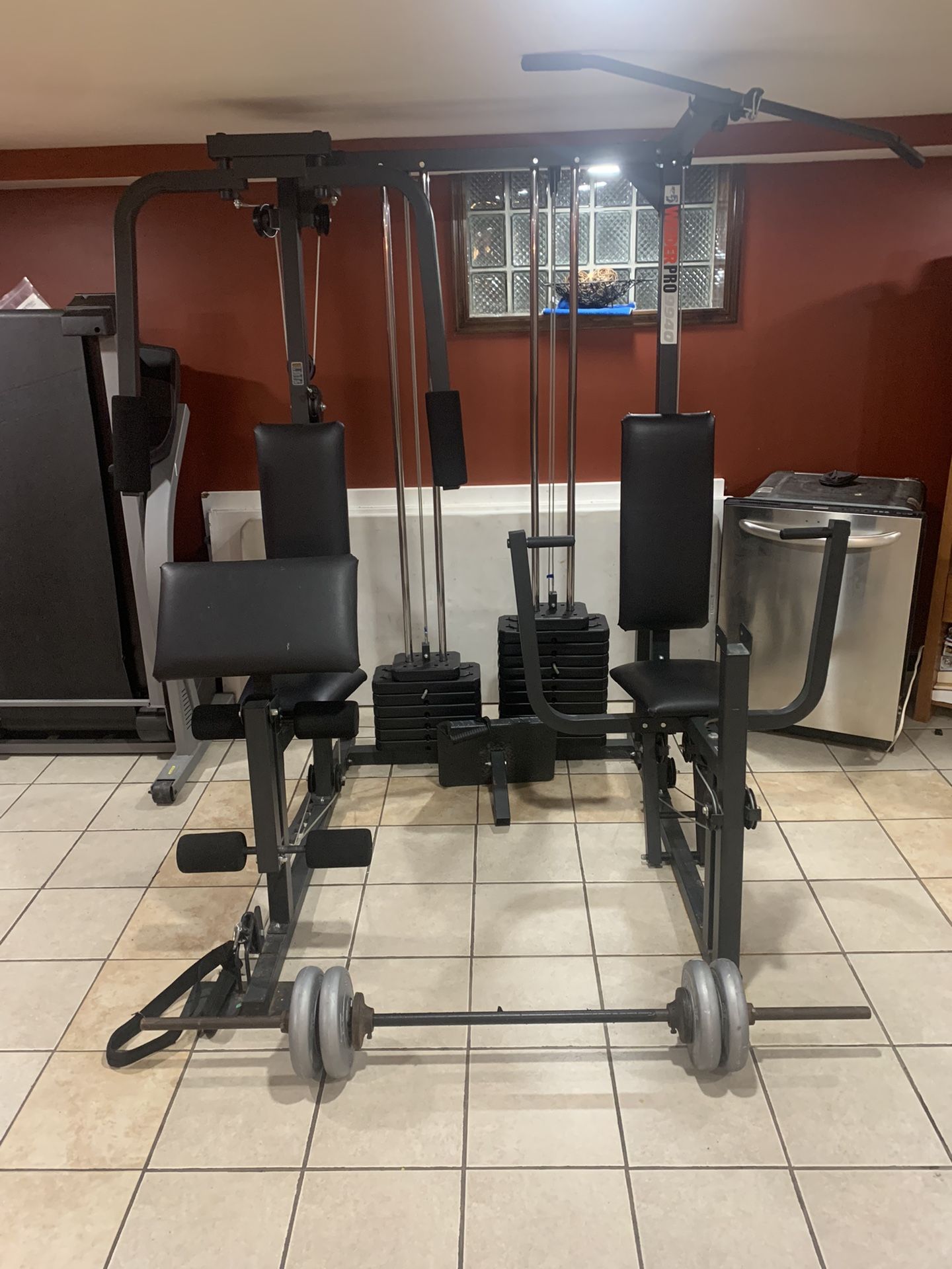 Home Gym-Weider Pro 9940 With Barbell And Free Weights