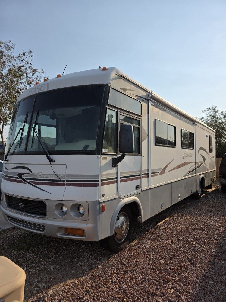 2002 Winnebago Itasca Suncruiser Motorhome