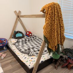 Tee Pee Twin Full Bed