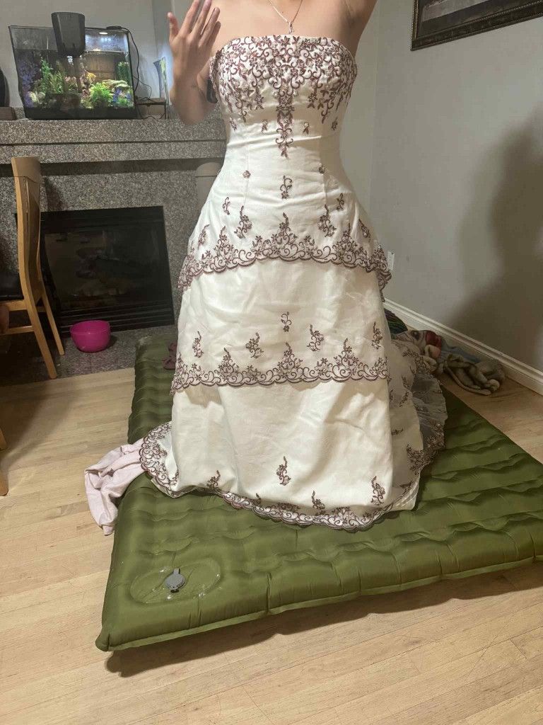 Wedding/ Sweet 15 Dress Size 16