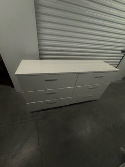 Modern White Gloss 6-Drawer Dresser - Some Wear - Must Go This Weekend