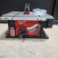 Milwaukee M18 FUEL ONE-KEY Brushless Cordless 8 1/4 In. Table SAW 