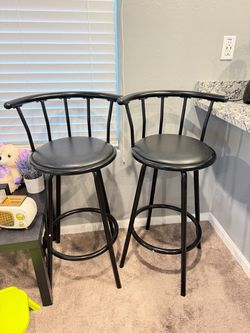 Set of 2 Black Metal Bar Stools
