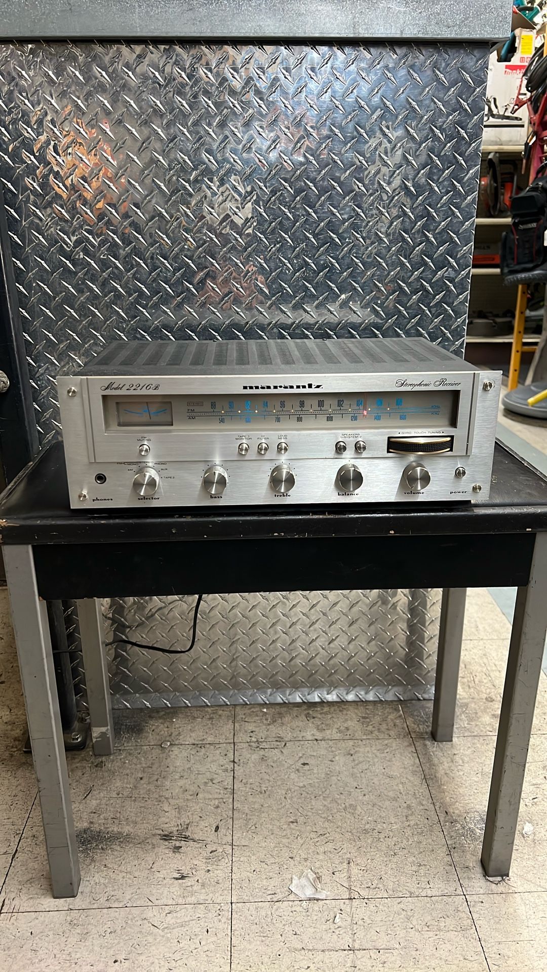 Vintage Marantz 2216B AM/FM Stereophonic Receiver