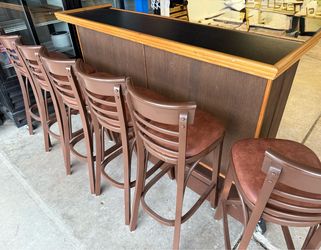 Portable Bar with chairs