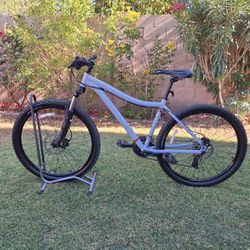 CO_OP DIRT 1.1 MOUNTAIN BIKE 27.5 INCH LIKE NEW 