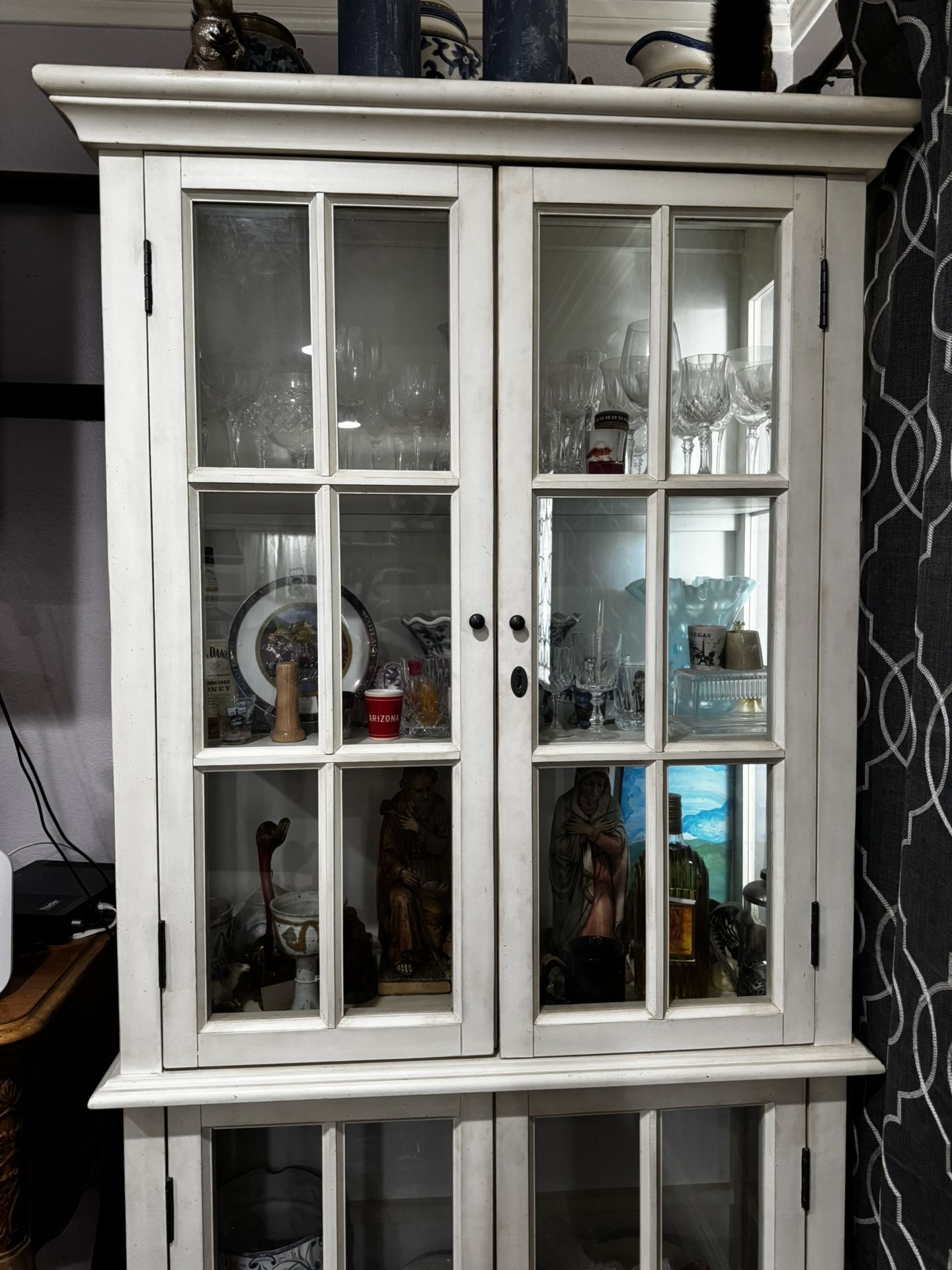 White Display Cabinet With Doors 