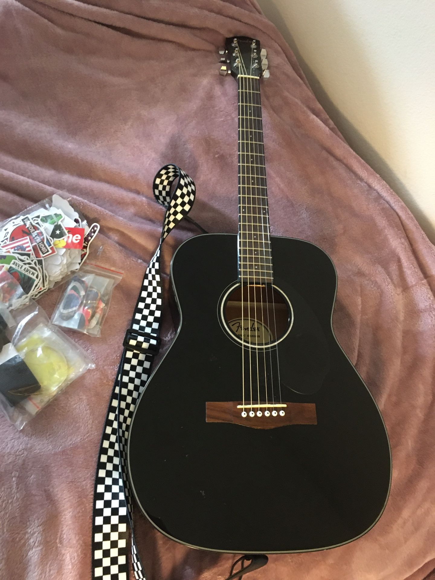 Black Fender Guitar ( like new )