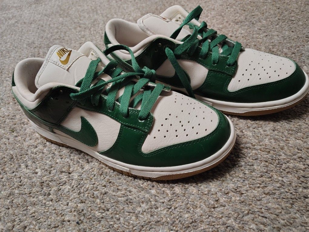 Woman's Low Dunks George Green XL Ostrich 